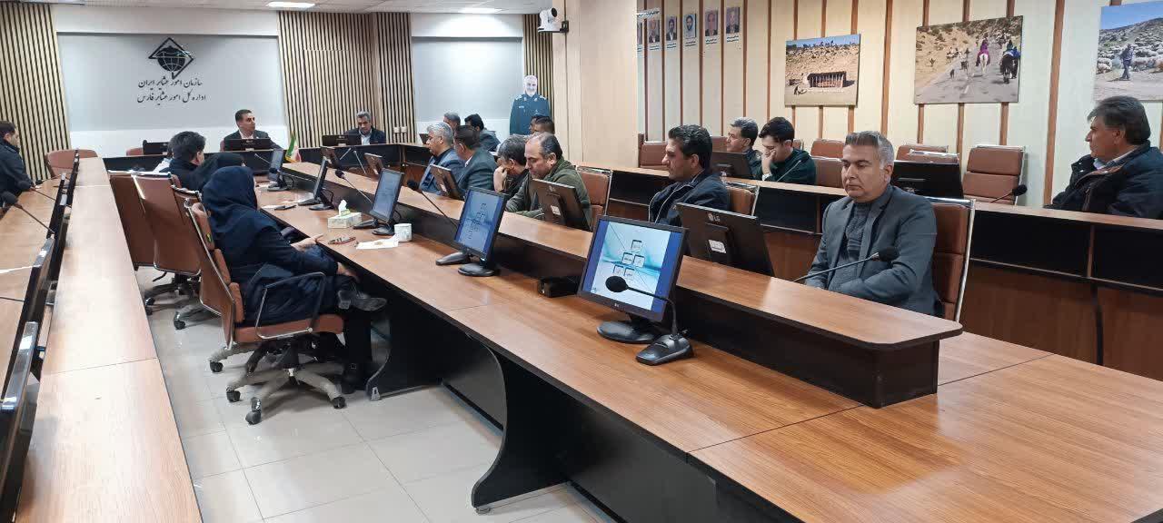 دوره آموزشی دامپروری(اصول تغذیه دام) در اداره کل امور عشایر فارس برگزار شد