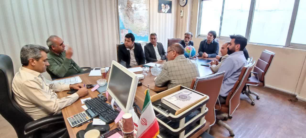 جلسه برنامه‌ریزی رزمایش تمام‌عیار مدیریت مخاطرات طبیعی زلزله در اداره کل امور عشایر فارس برگزار شد