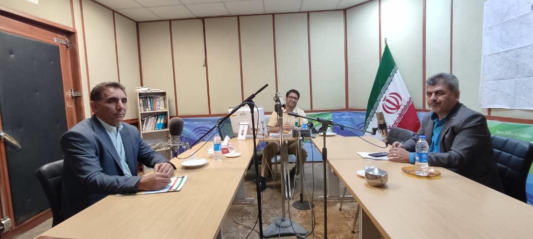حضور کریمی مدیرکل امور عشایر فارس در برنامه زنده رادیویی گفتگو رادیو فارس به مناسبت هفته دولت